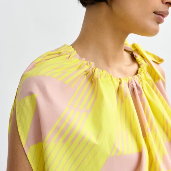Essentiel Antwerp top