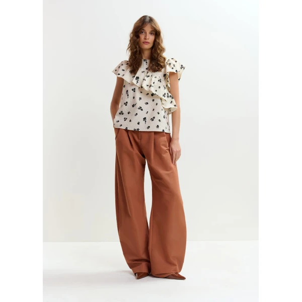 Essentiel Antwerp Off-white and black asymmetrical top with ruffle details, view 6