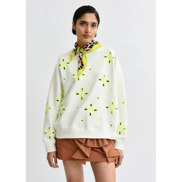 Essentiel Antwerp Off-white cotton sweatshirt with fluo yellow flower embroideries Top, view 3