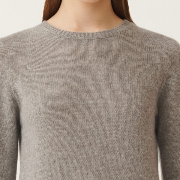 Cashmere Sweater in Grey - Image 5
