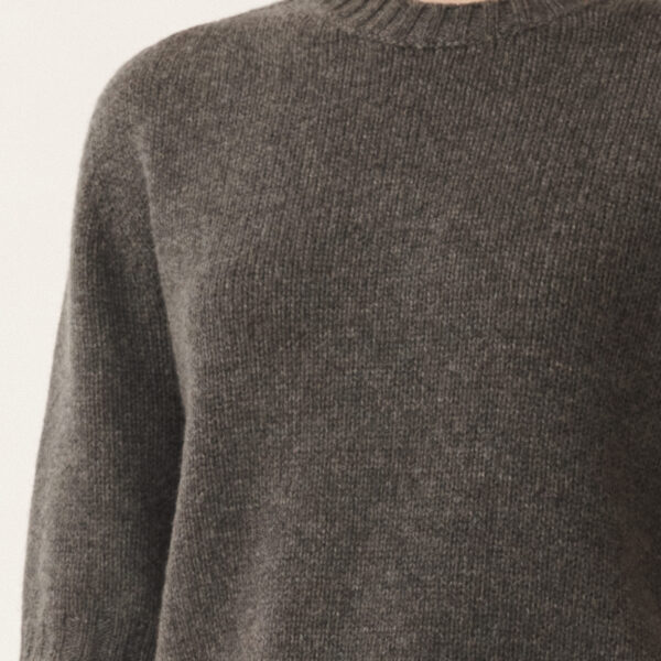 Cashmere Sweater in Grey - Image 5