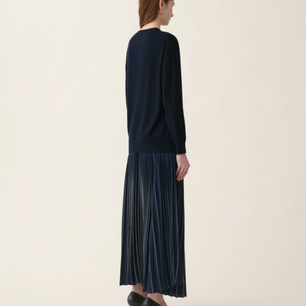 Cashmere and Silk Sweater in Midnight Blue
