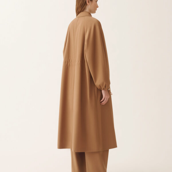 Coat in Techno Tailoring