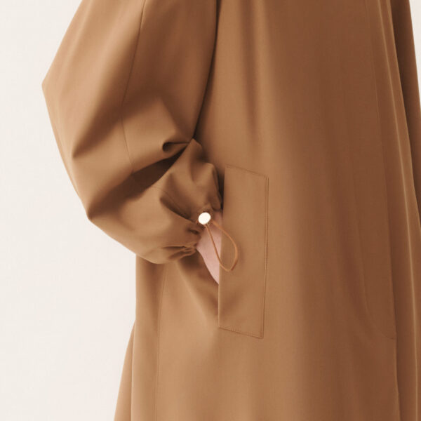 Coat in Techno Tailoring, Wicker - Image 6