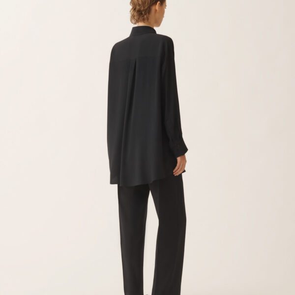 Crepe de Chine Shirt in Night Blue