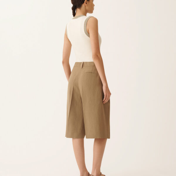 Fluid Linen and Viscose Bermuda Shorts