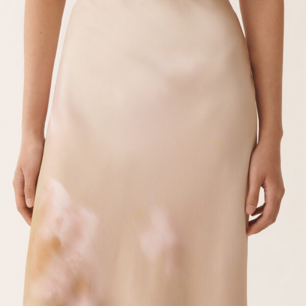 Printed Silk Twill Skirt in Memento Rosae - Image 5