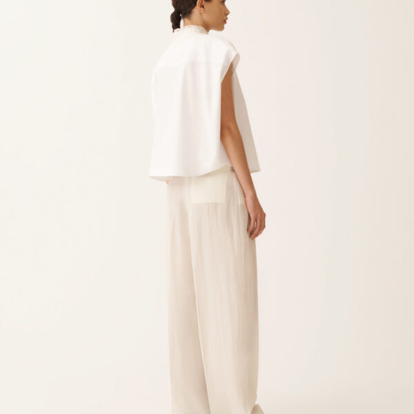 Sleeveless Shirt in Optical White Poplin