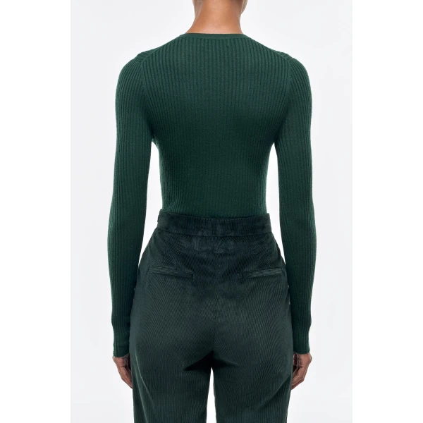 English Green sweater