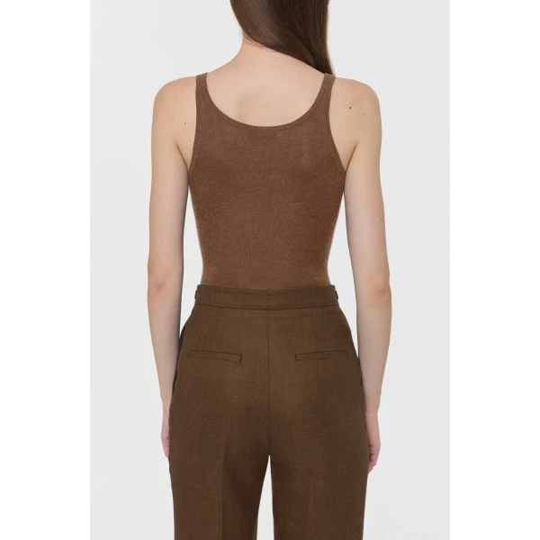 Chestnut knit
