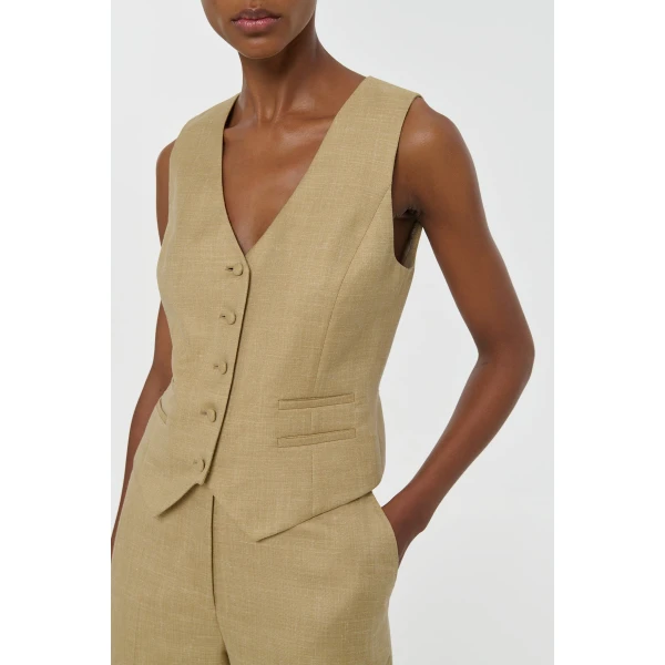 Hay vest