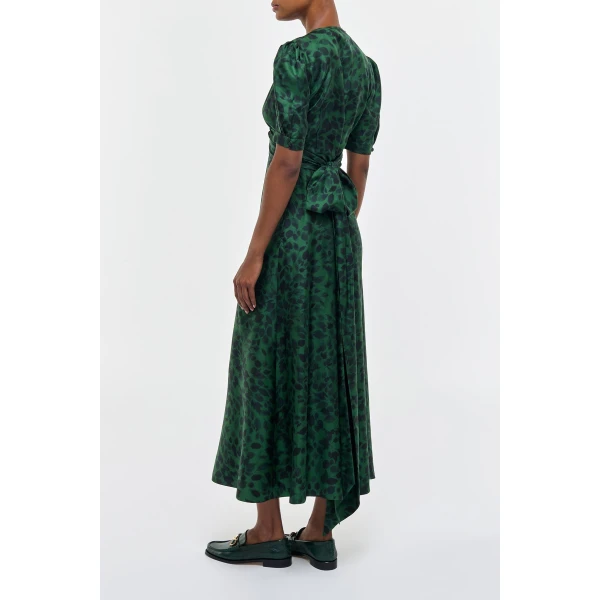 English Green dress