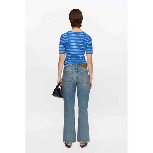 Betzy Cropped Jeans in Tint Rigid Denim