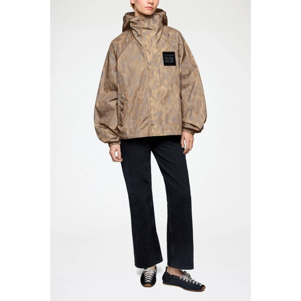 Flyweight Jacket in Printed Nylon