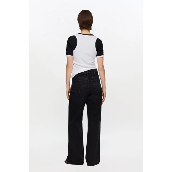 Izey Jeans in Black Rigid Denim