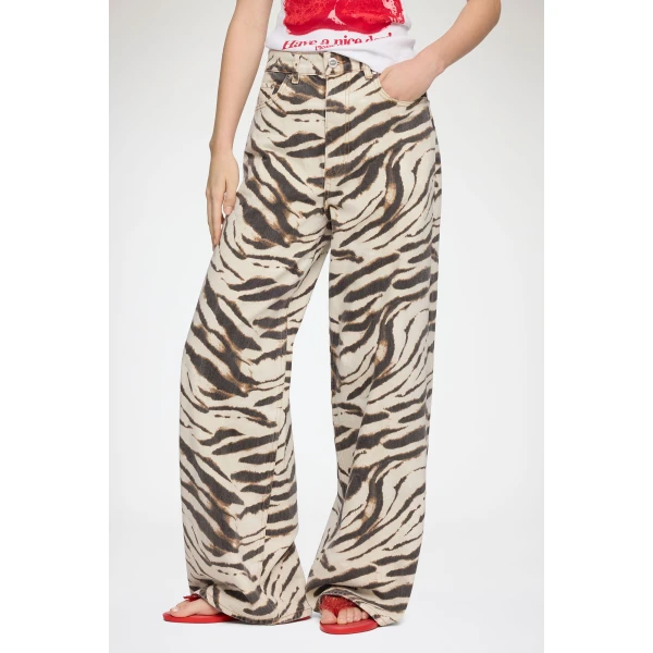 Lari Wide Jeans in Zebra Denim