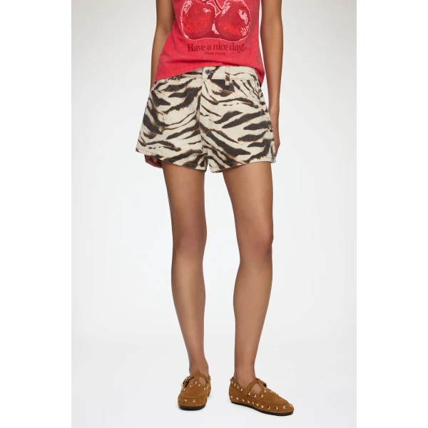 Shorts in Zebra Denim