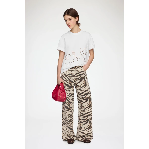 T-shirt in White Broderie Anglaise