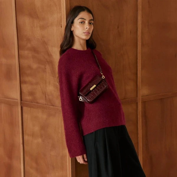 Ateliers Auguste Roquette in Burgundy bag