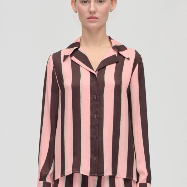 Wide Point Collar Shirt