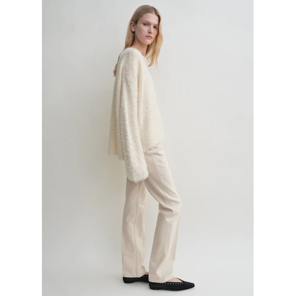 Totême Boxy silk knit in Cream - Knitwear - Scandinavian Minimalist Luxury at Coveti