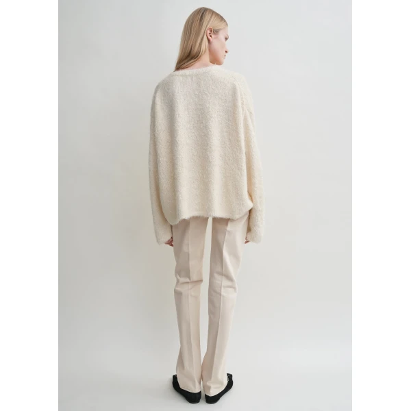 Totême Boxy silk knit in Cream - Knitwear - Scandinavian Minimalist Luxury at Coveti