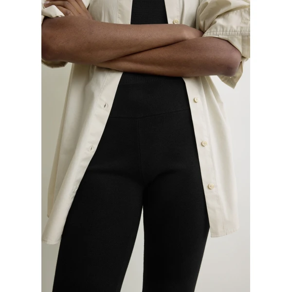 Totême Capri knit shorts in Black - Shorts - Scandinavian Minimalist Luxury at Coveti