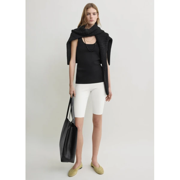 Totême Capri knit shorts in Off-white - Shorts - Scandinavian Minimalist Luxury at Coveti