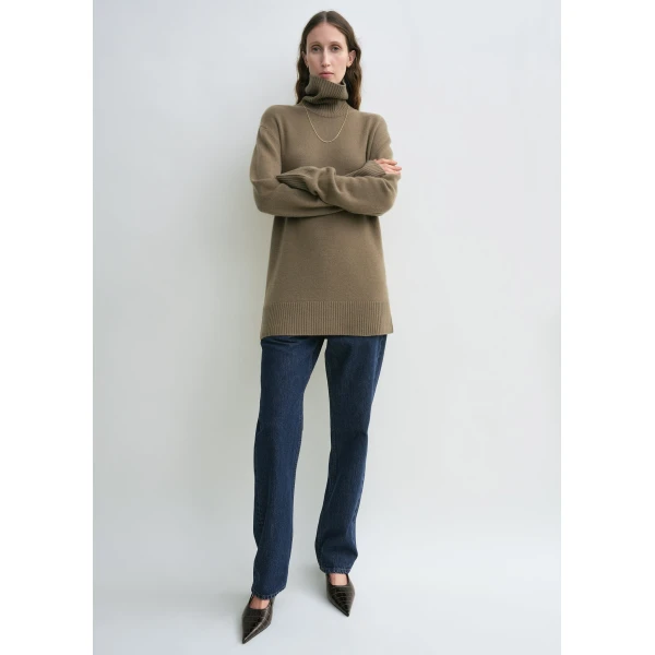 Totême Cashmere turtleneck in Hazel - Knitwear - Scandinavian Minimalist Luxury at Coveti