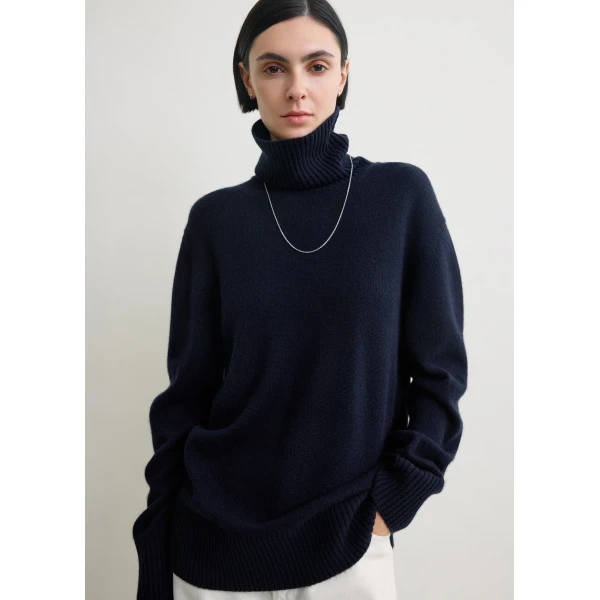 Totême Cashmere turtleneck in Navy - Knitwear - Scandinavian Minimalist Luxury at Coveti