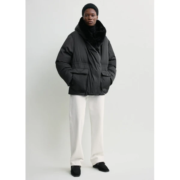 Totême Cinched puffer jacket in Black - Jackets - Scandinavian Minimalist Luxury at Coveti