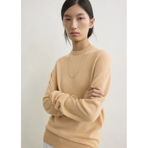 Totême Classic cashmere crew knit in Pale apricot - Knitwear - Scandinavian Minimalist Luxury at Coveti
