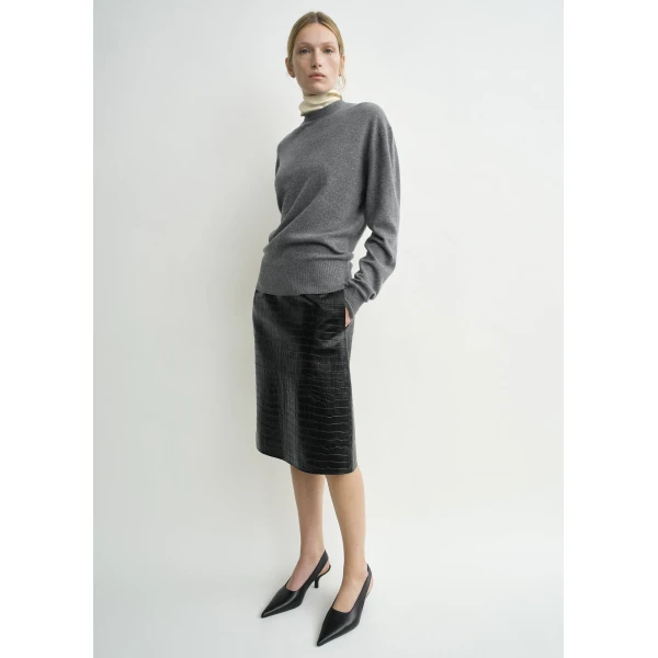 Totême Classic cashmere crew knit mid grey in Mid grey melange - Knitwear - Scandinavian Minimalist Luxury at Coveti