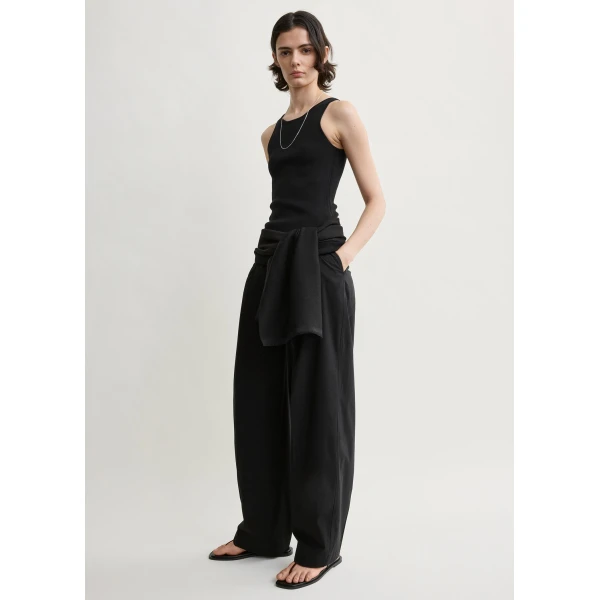 Totême Classic compact knit tank in Black - Knitwear - Scandinavian Minimalist Luxury at Coveti