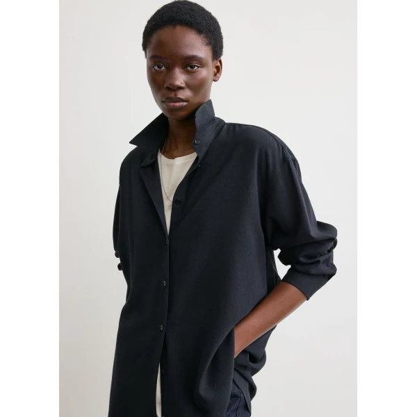 Totême Classic fluid shirt in Navy - Tops - Scandinavian Minimalist Luxury at Coveti