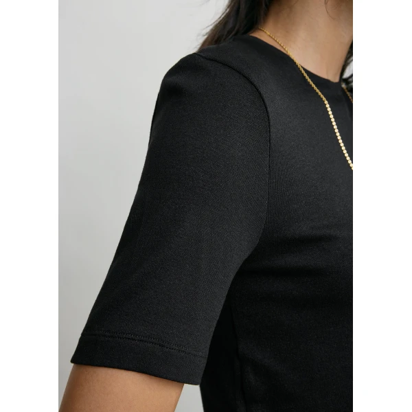 Totême Classic jersey tee in Black - Tops - Scandinavian Minimalist Luxury at Coveti
