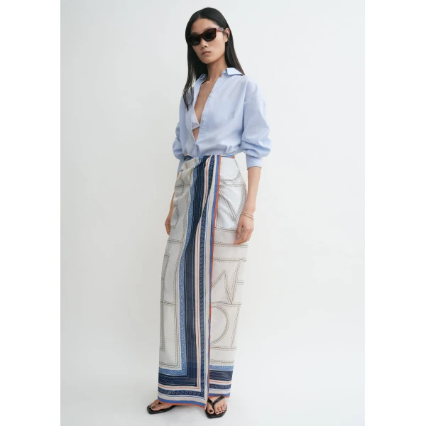 Totême Collector sarong ecru/navy in Ecru-navy - Beachwear - Scandinavian Minimalist Luxury at Coveti