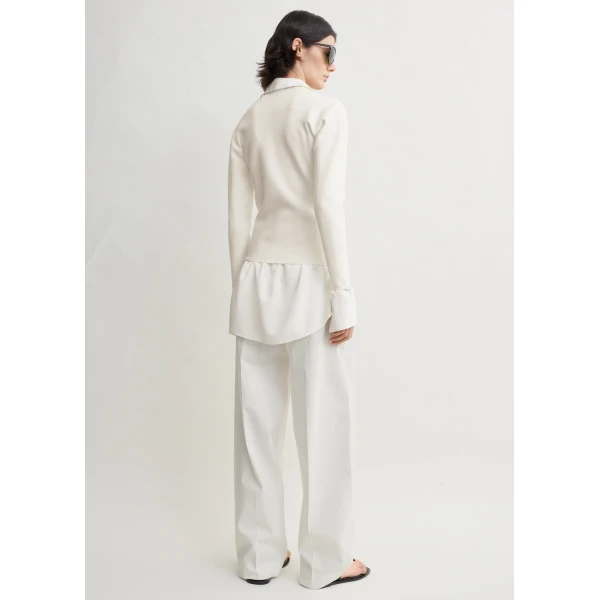 Totême Compact knit v-neck in Off-white - Knitwear - Scandinavian Minimalist Luxury at Coveti