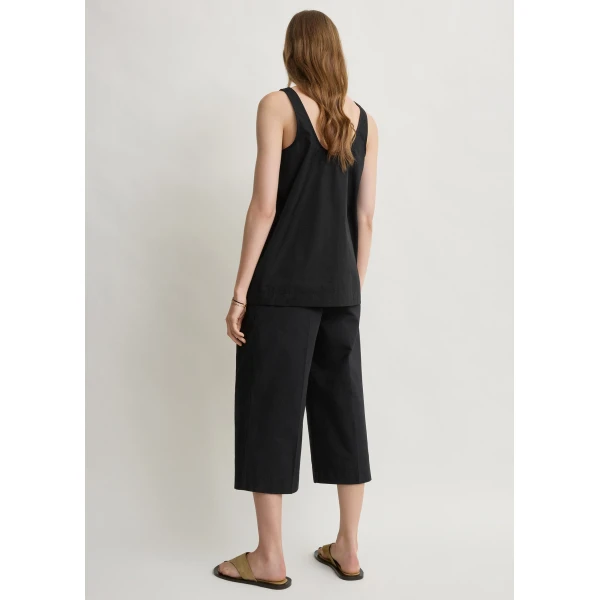 Totême Cropped trousers in Black - Pants - Scandinavian Minimalist Luxury at Coveti