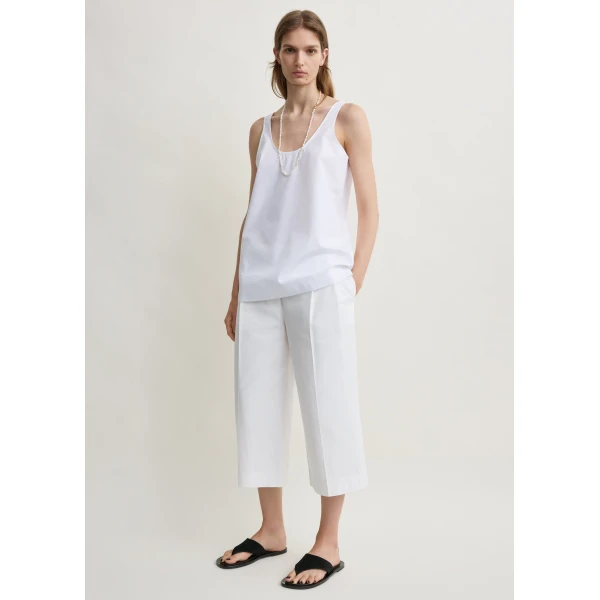 Totême Cropped trousers in White - Pants - Scandinavian Minimalist Luxury at Coveti