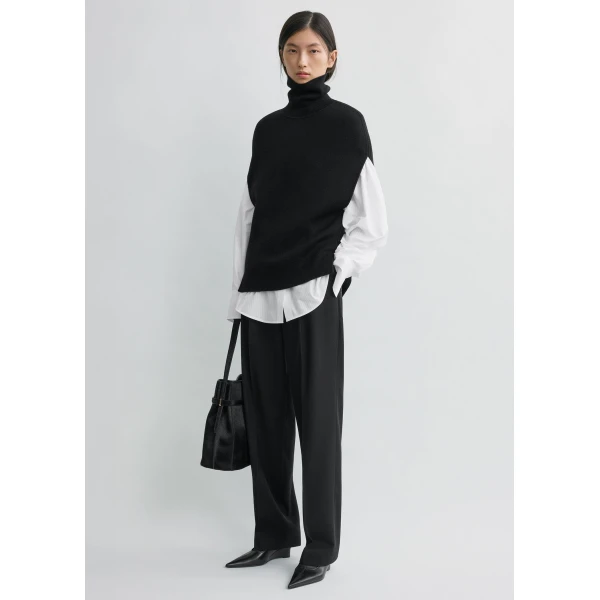 Totême Double-knit cape knit in Black - Knitwear - Scandinavian Minimalist Luxury at Coveti