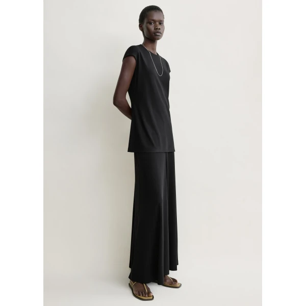 Totême Everyday top in Black - Tops - Scandinavian Minimalist Luxury at Coveti