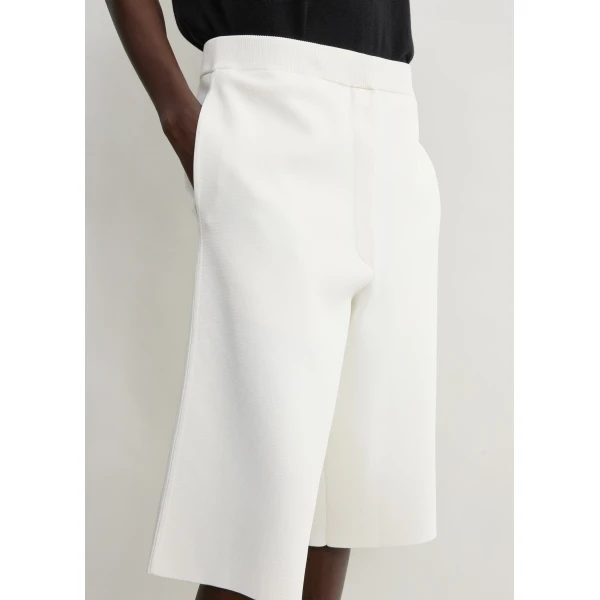Totême Knit shorts in White - Shorts - Scandinavian Minimalist Luxury at Coveti