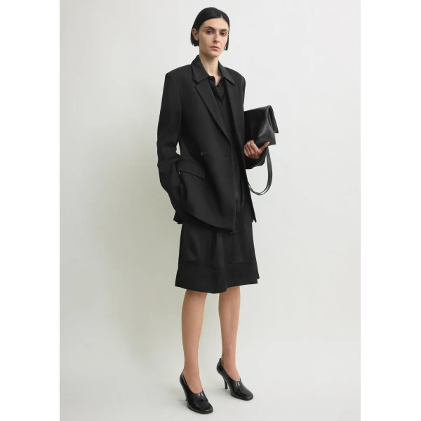 Totême Long boxy blazer in Black - Jackets - Scandinavian Minimalist Luxury at Coveti