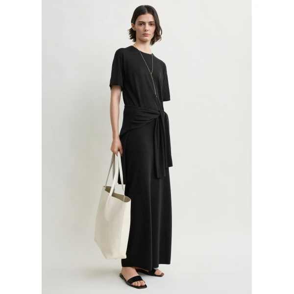 Totême Long knit skirt in Black - Skirts - Scandinavian Minimalist Luxury at Coveti
