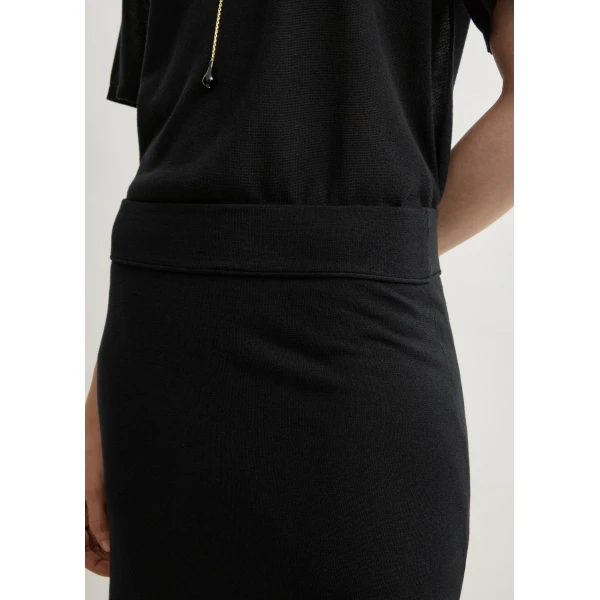 Totême Long knit skirt in Black - Skirts - Scandinavian Minimalist Luxury at Coveti