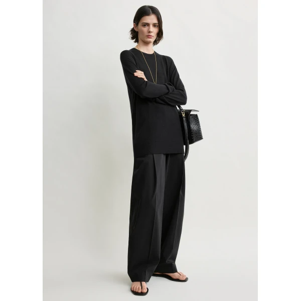 Totême Long-sleeve tee knit in Black - Knitwear - Scandinavian Minimalist Luxury at Coveti