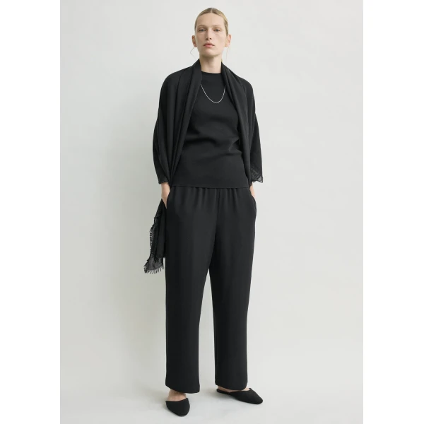 Totême Lounge trousers in Black - Pants - Scandinavian Minimalist Luxury at Coveti