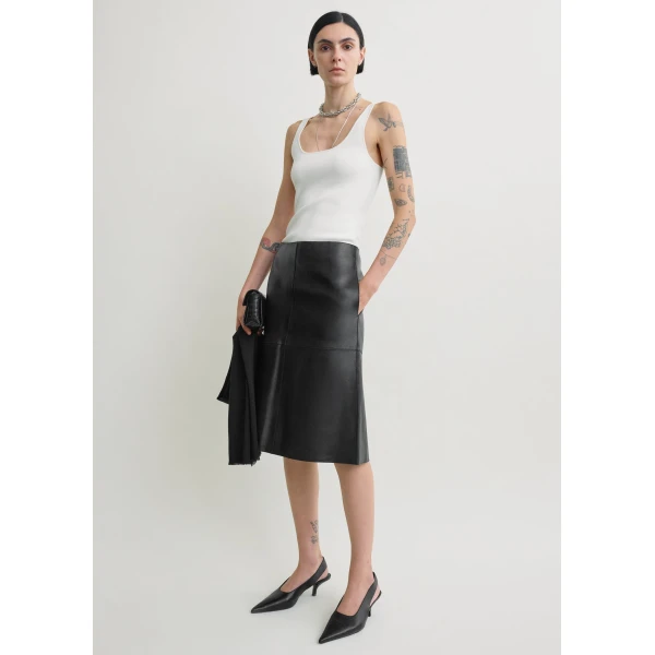 Totême Paneled leather skirt in Black - Skirts - Scandinavian Minimalist Luxury at Coveti