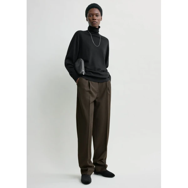 Totême Pleat trousers in Pepper - Pants - Scandinavian Minimalist Luxury at Coveti